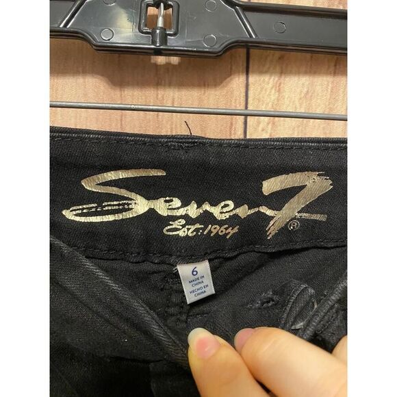 Seven7 size 6 denim Jeans Black Tummyless High Rise Skinny Sleek Modern - Picture 3 of 8